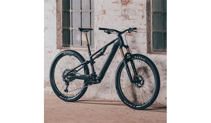 Cube AMS Hybrid ONE44 C:68X SLT 400X 29 25J