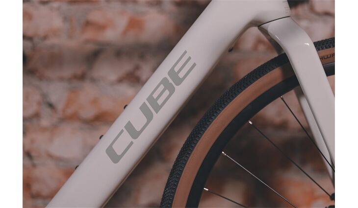 Cube Nuroad Hybrid C:62 Race 400X 25J