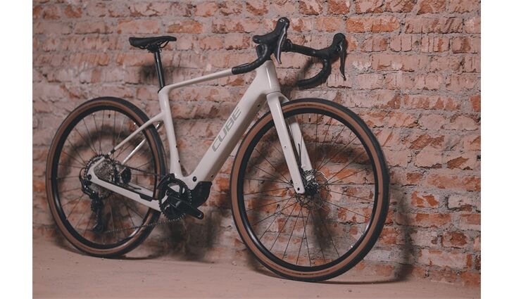 Cube Nuroad Hybrid C:62 Race 400X 25J